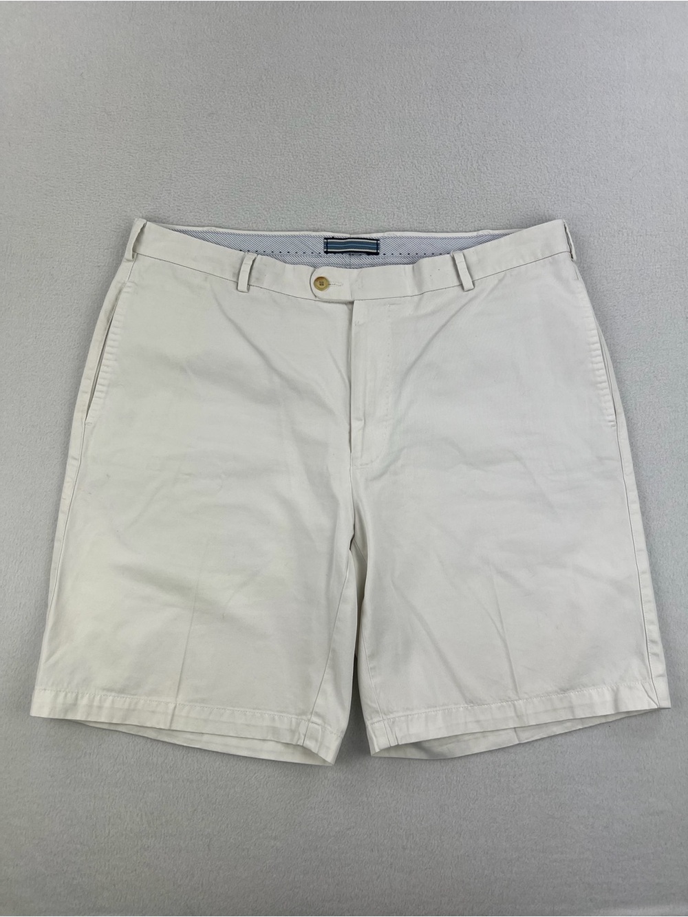 Peter Millar Mens Winston Washed Twill White Beige Shorts 9” Inseam Size 38